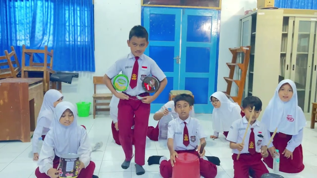 musik ansamble kontemporer perkusi anak SD