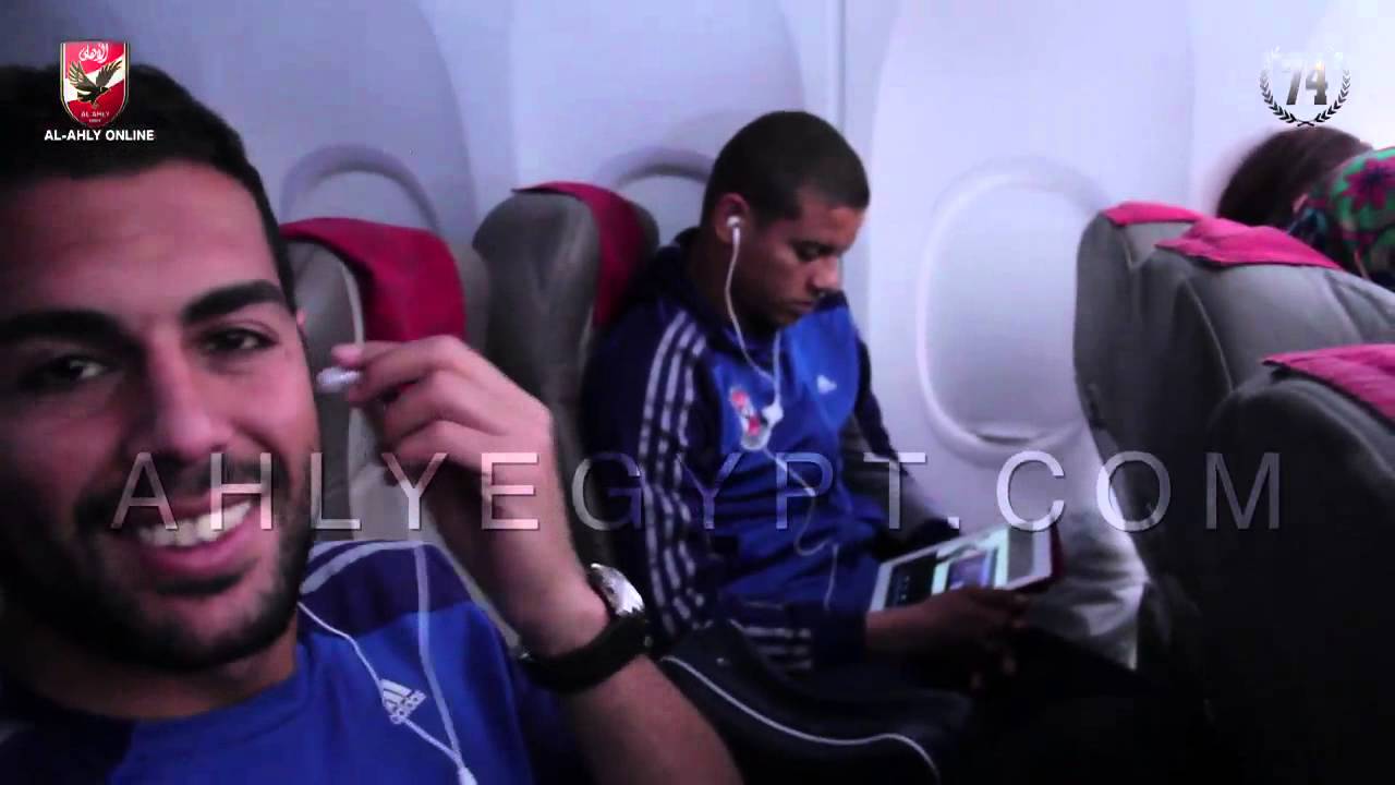 أحمد عادل بيتفرج على فيلم قلب الأسد .. ودويتو عمرو جمال وإيدان