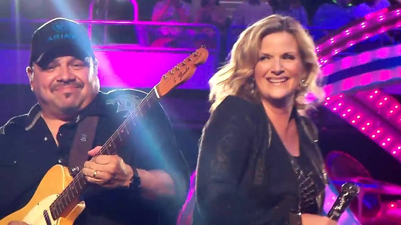 Trisha Yearwood - She's In Love With The Boy Live (Cleveland, Ohio)