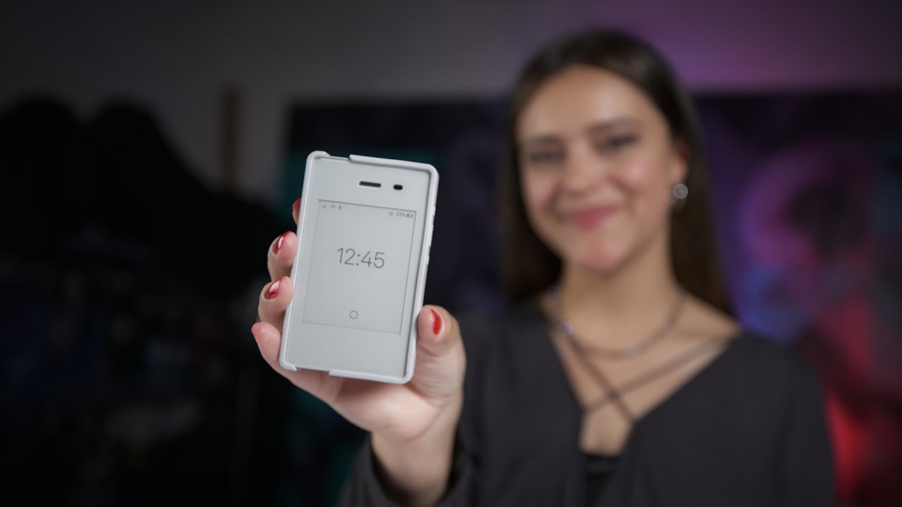 I Switched From My iPhone to the Light Phone 2 for a Week. I Might Not Go Back