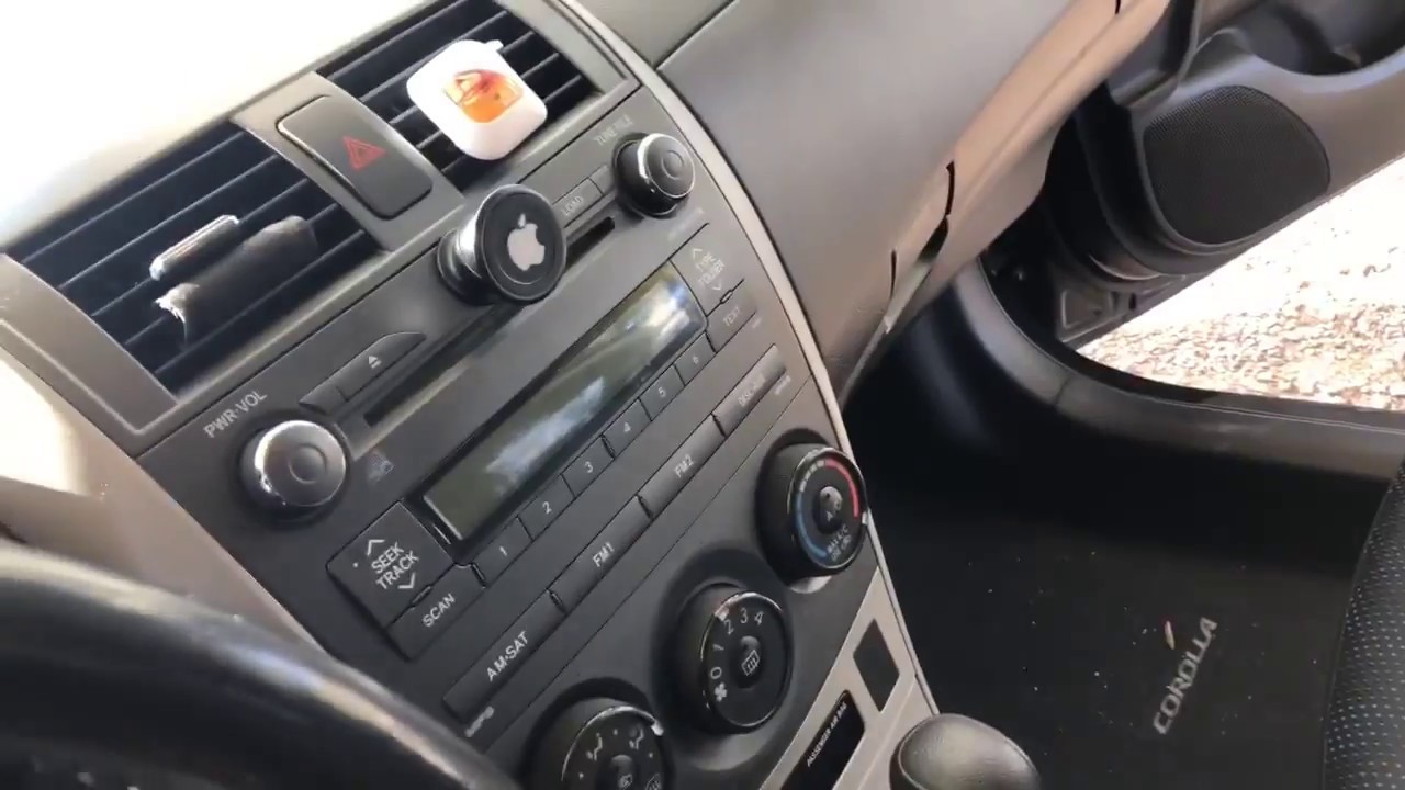 Radio remove Toyota Corolla 2008/2012