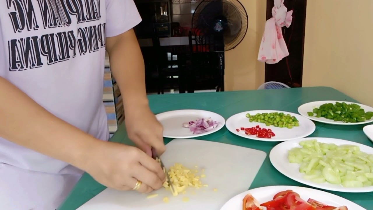 kinilaw na tilapia with kamatis at pipino