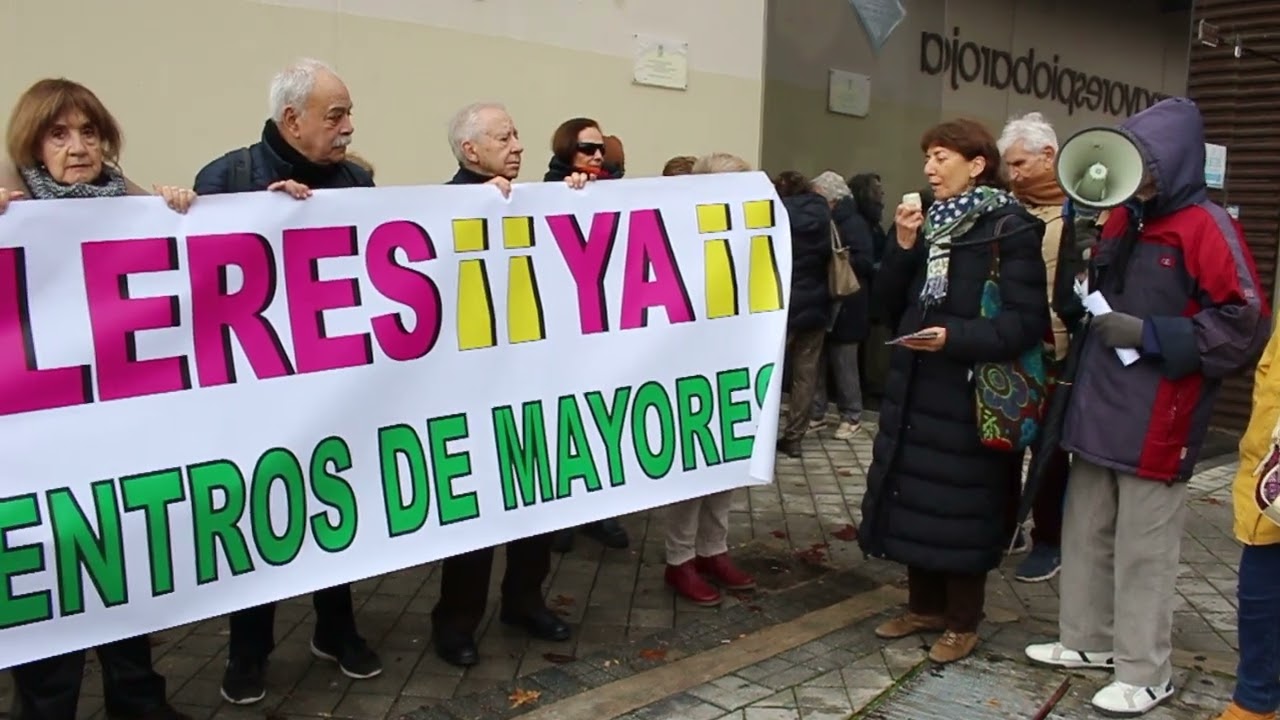 Emilia Martínez (Concejala del PSOE)  en la Concentración de la Coordinadora de centros de Mayores