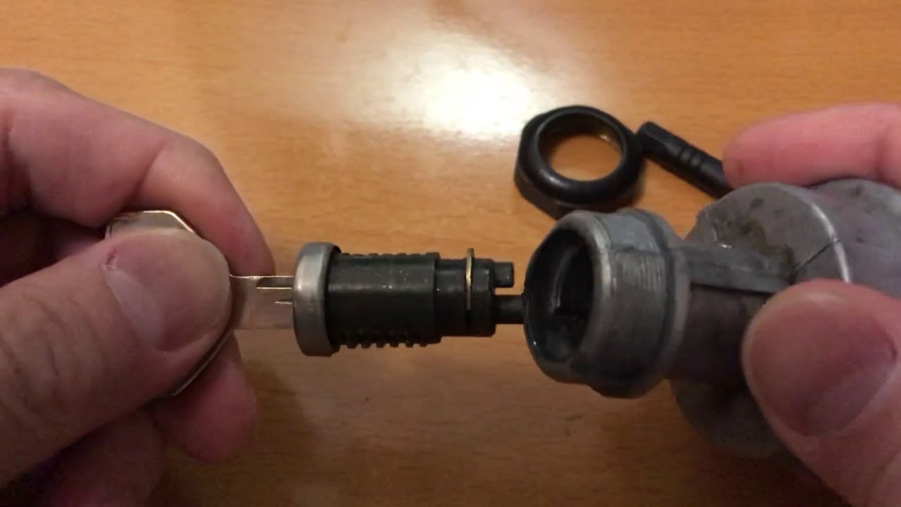 Volvo VNL truck ignition switch replacement