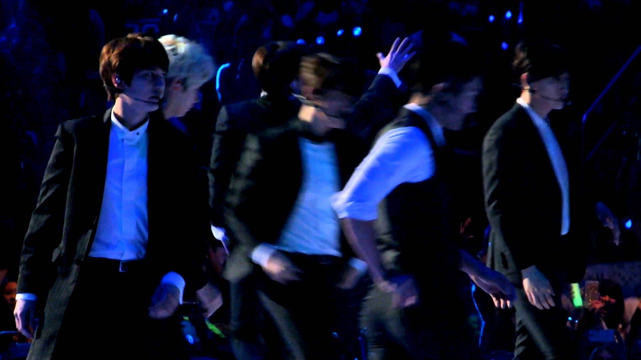 [HD] 150801 Super Junior (슈퍼주니어)- Twins (트윈스) @ KCONLA