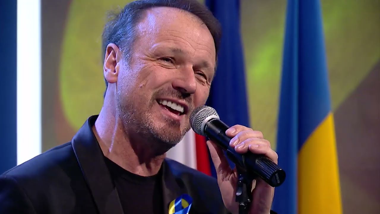 Damian Holecki - You rise me up |  Koncert Solidarni z Ukrainą