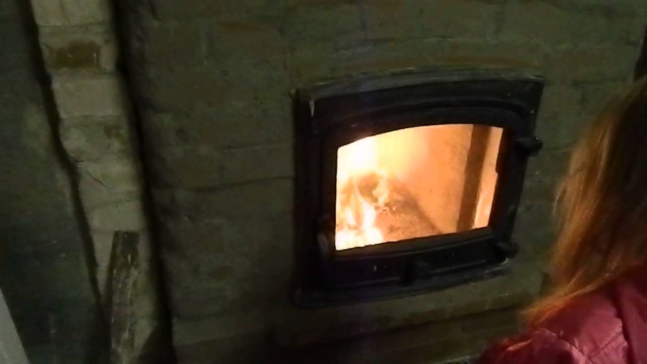 Ahju ehitus &uuml;le kivide ja k&auml;ndude