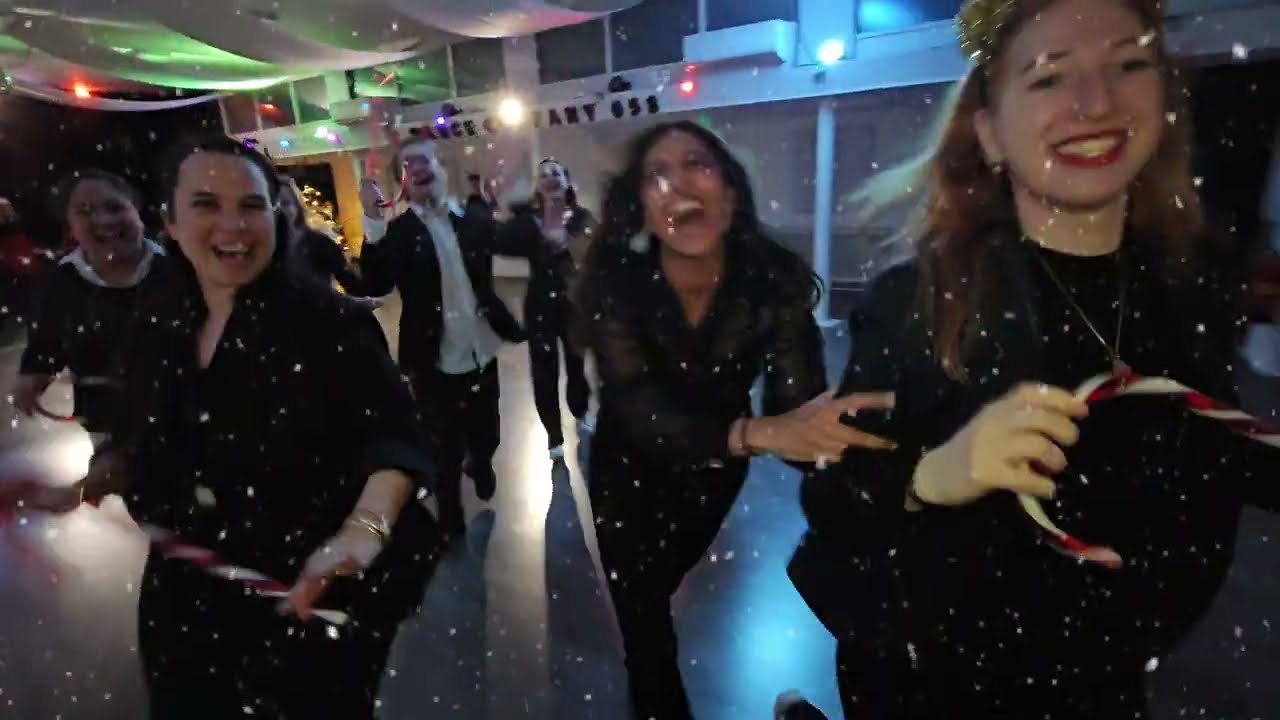 X-mas Lipdub DC058 - 1