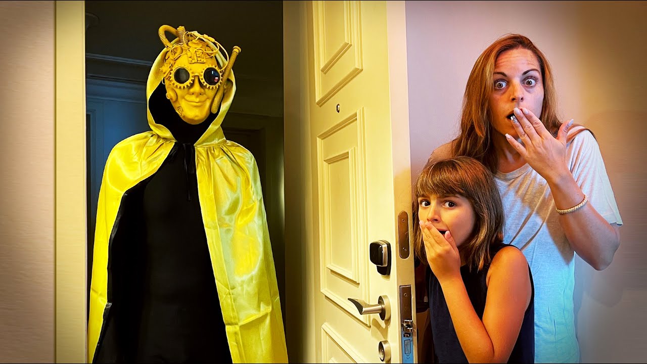 NOS PERSIGUE Y QUIERE ENTRAR EL HOMBRE INVISIBLE ITARTE VLOGS