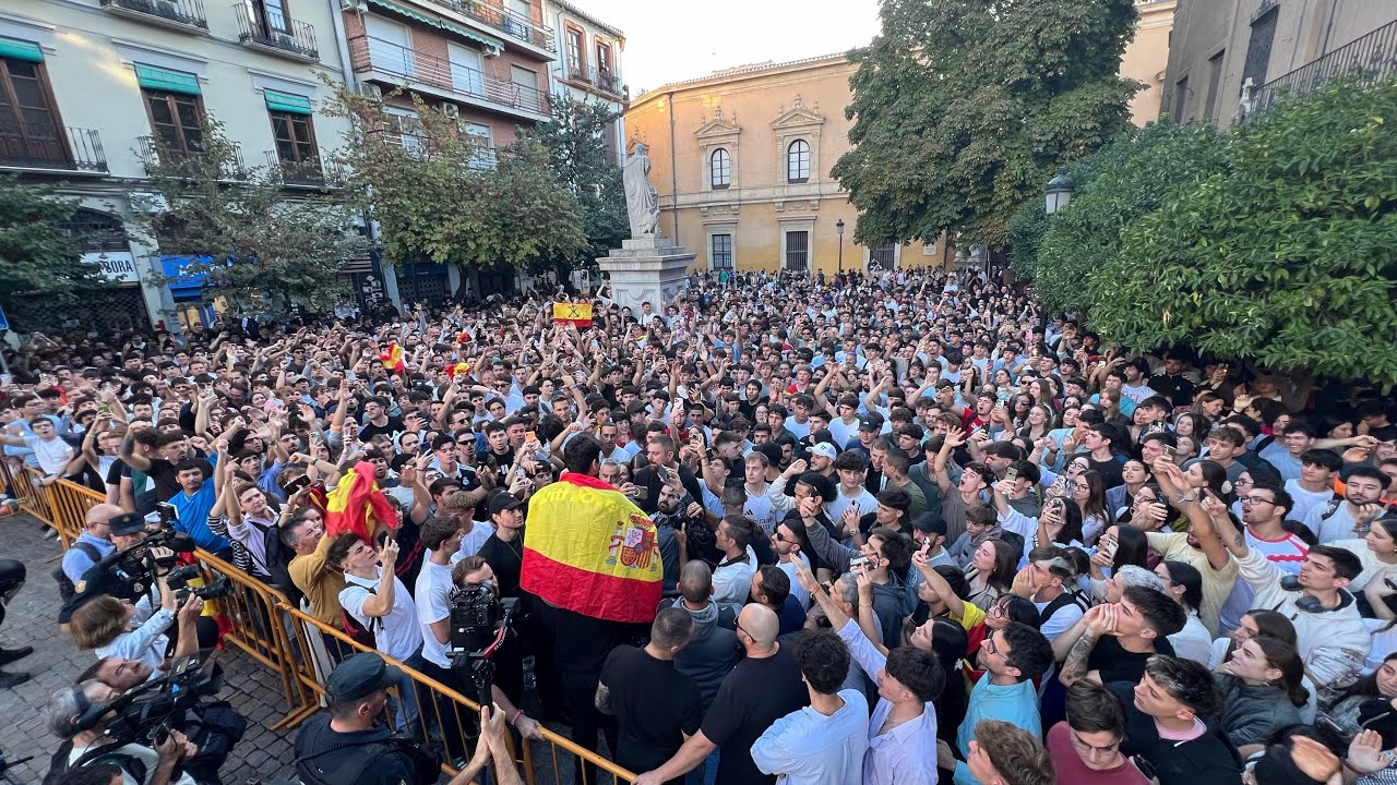 Tensión en la Plaza de Derecho de Granada por la presencia de Vito Quiles 