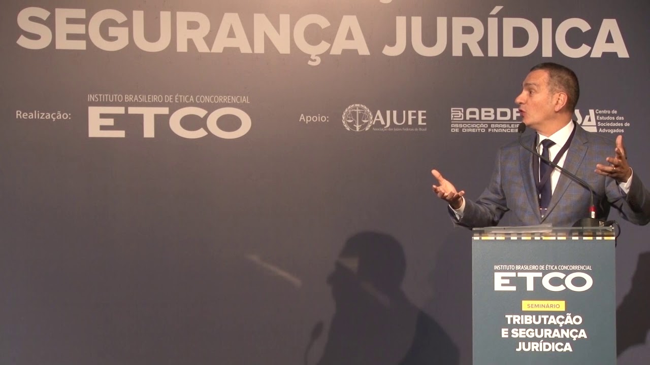 Roberto Quiroga :: Seguran&ccedil;a Jur&iacute;dica e Interpreta&ccedil;&atilde;o da Norma Tribut&aacute;ria