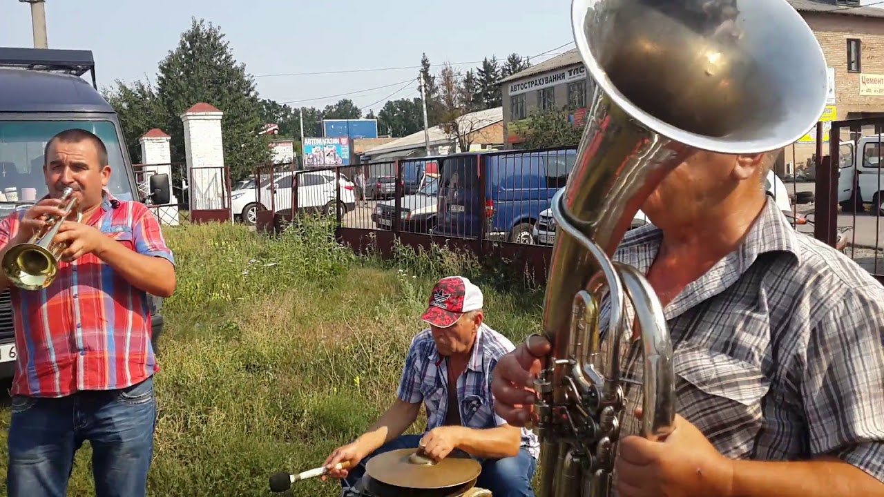 Умань, Выставка ярмарка голубей и птицы.