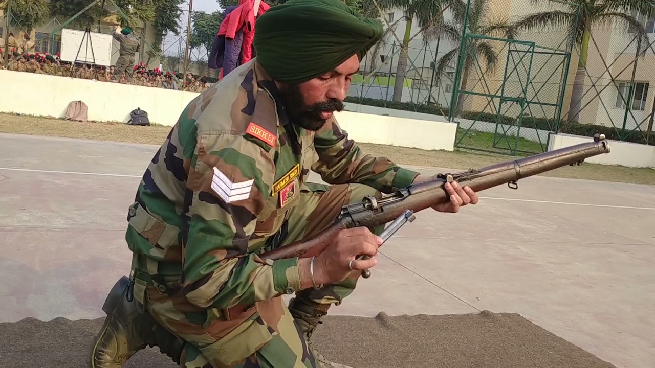 NCC .22 RIFLE KHOLNA JODNA WEAPON TRAINING  CADETS