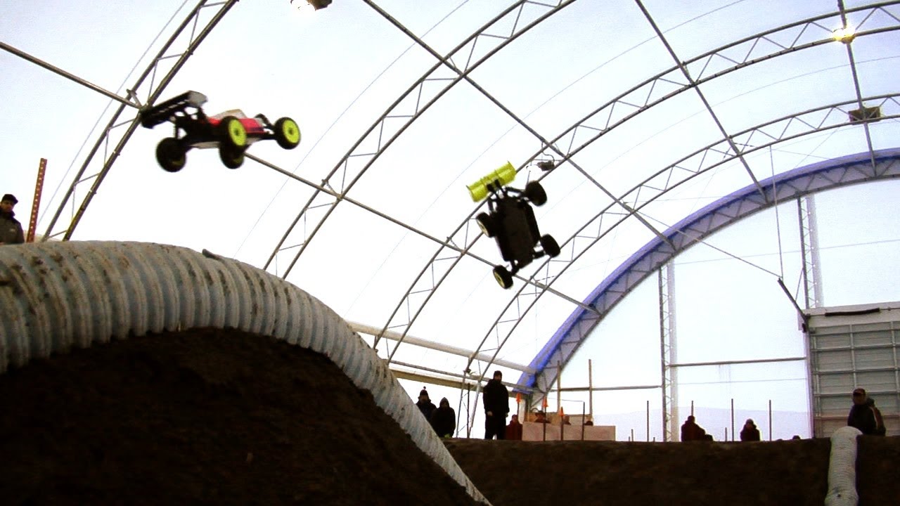 SLOWMOTION RC 1/8 racing CARNAGE.