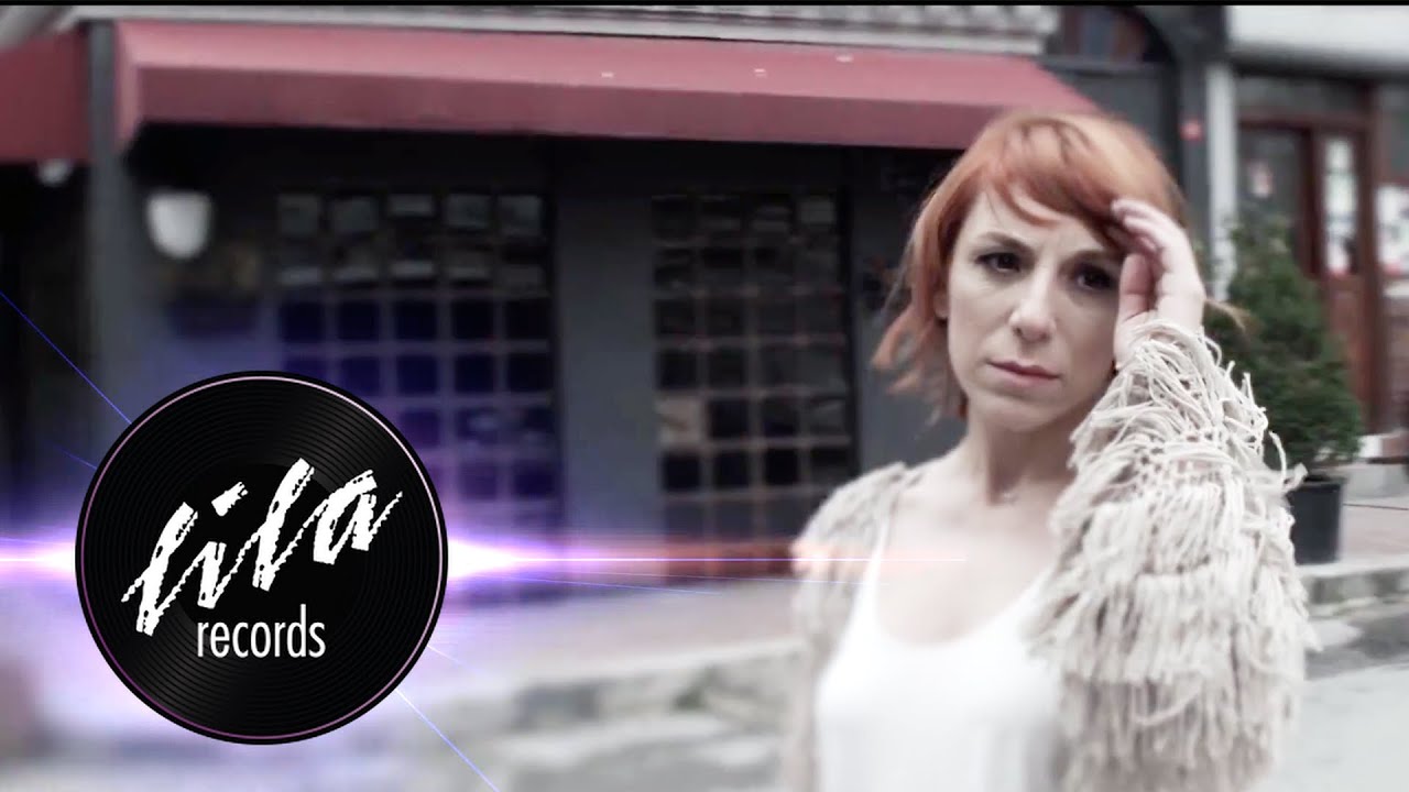 Burcu Tatlıses - Ay | Video Klip