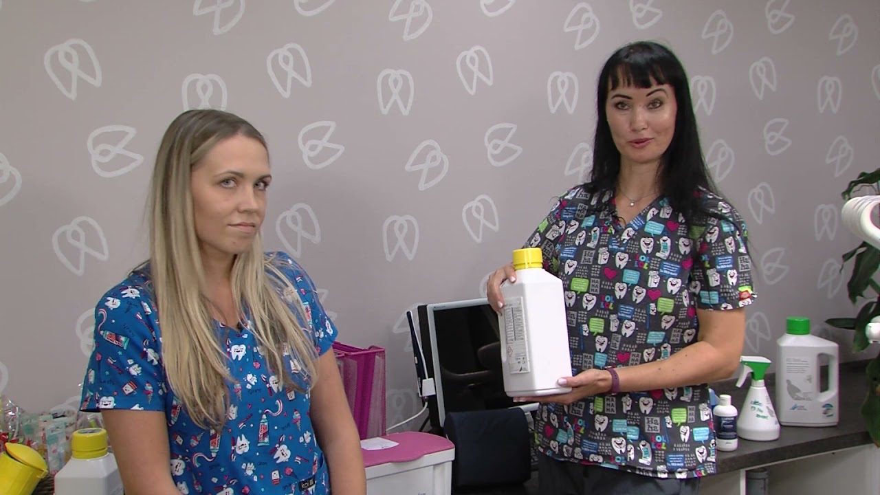 Dezinfekce odsávání v ordinaci dentální hygieny - Markéta Šuráňová a Aneta Ritterová