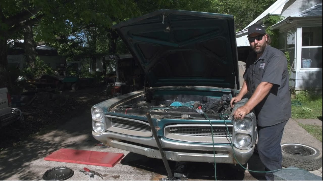 Termite Tempest - Roadworthy Rescues S01E03 - Reality Car TV Show