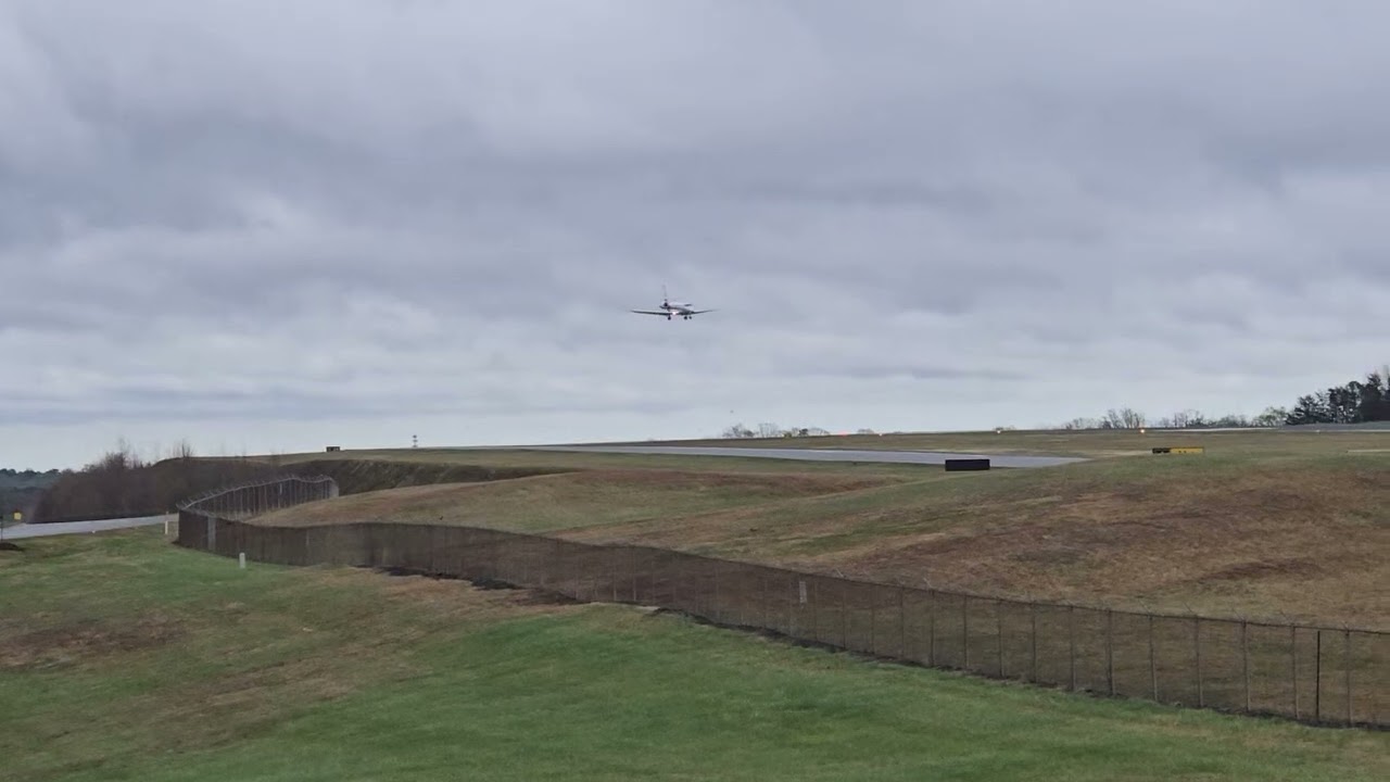Cessna Citation Sovereign from Monroe (QSQ) landing at HKY