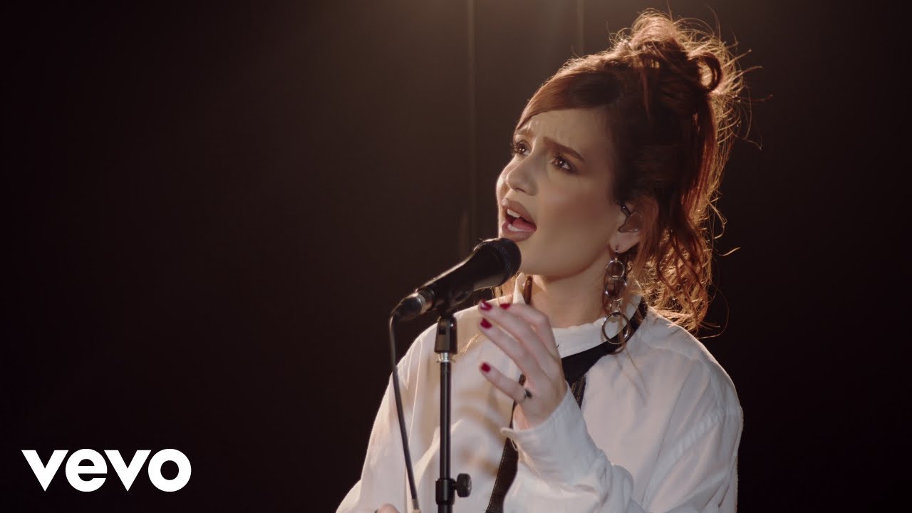 Carol Biazin, Cazuza - Codinome Beija-Flor