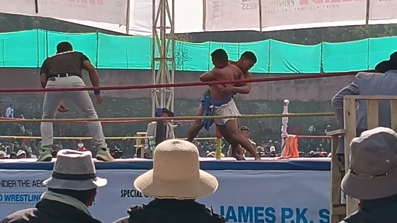 Frist round CWS Veluto khamo VS Akhruku Vezhuh