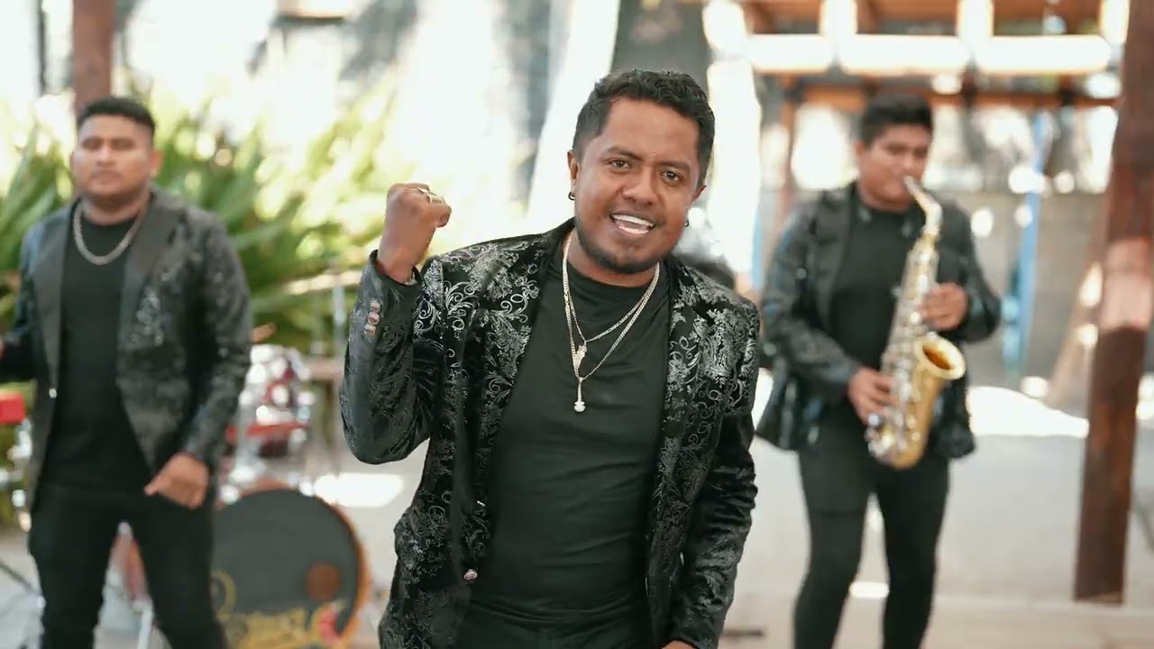 El Macho Prieto En La Capital · Chuy Diaz y Su Estilo Huehueteco (Video Oficial)