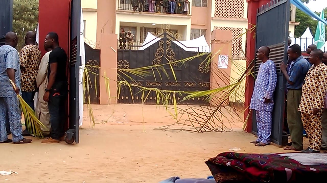 Onyekulum masquerade