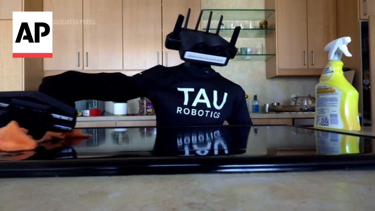 Humanoid robots clean a house in San Francisco for $30 an hour