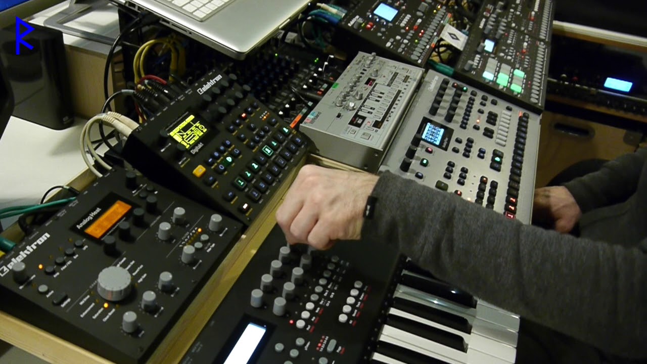 Rufes Live - Awake | Hypnotic Session [Elektron machines and TB-03]