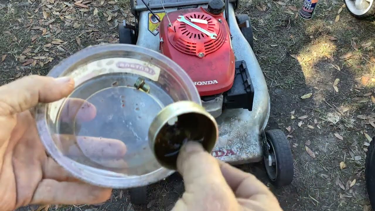 Счастливой субботы!!! Газонокосилка Honda Quadra Cut 2006 года выпуска за 20 долларов. Эта трехск...