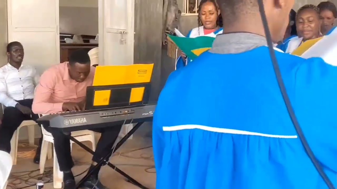 NOEL..NOEL | ANGELS OF GRACE CHOIR | ST. YOWANA MARIA MUZEEYI LUWAFU CATHOLIC SUB PARISH - MAKINDYE