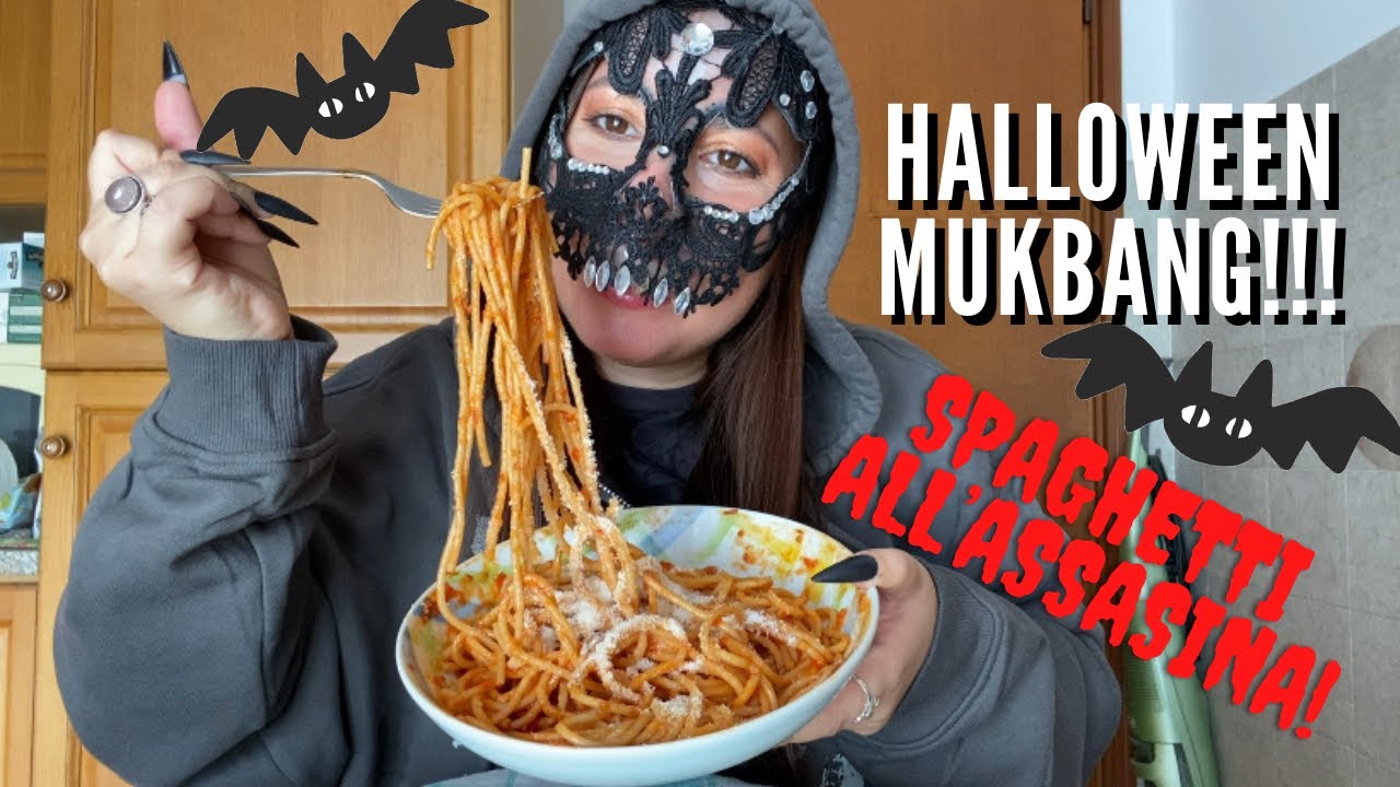 HALLOWEEN MUKBANG • SPAGHETTI ALL’ASSASINA + CIAMBELLA DI HALLOWEEN