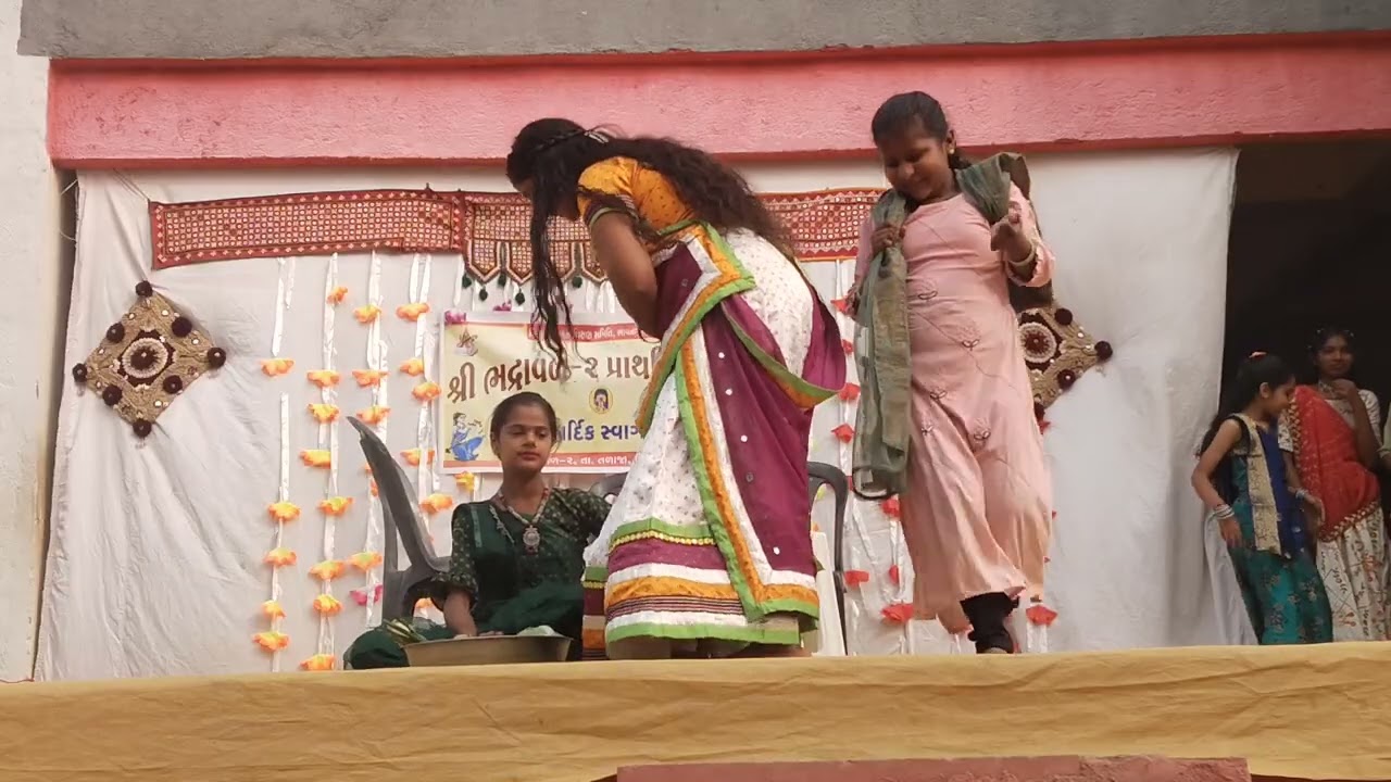 માં બાપ ને ભૂલશો નહિ.નાટક સ્વરૂપે.બાળકો દ્વારા રજૂ કરવામાં આવ્યુ