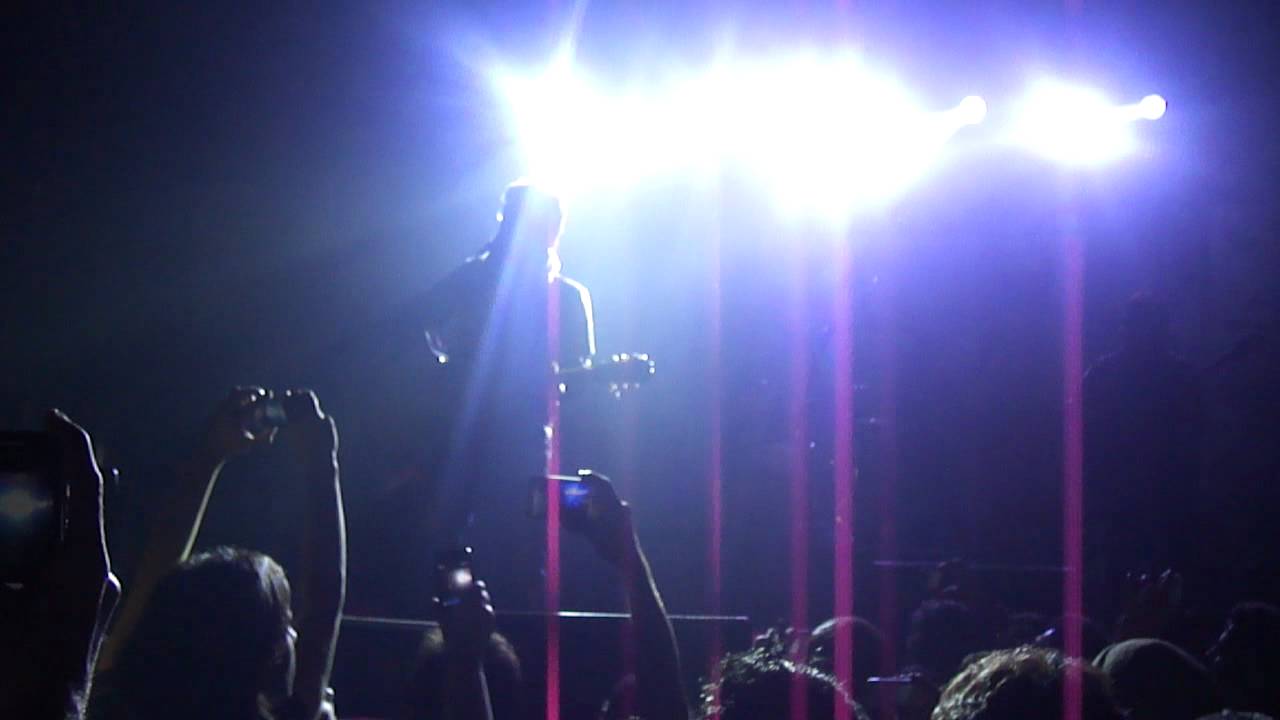 Pee Jau UnPlugged (HD) 720p Exclusively Live @ IIFT by Farhan Saeed [Concert]