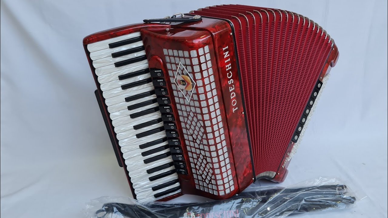 (VENDIDA) Acordeon 120 Baixos Todeschini Super 9 