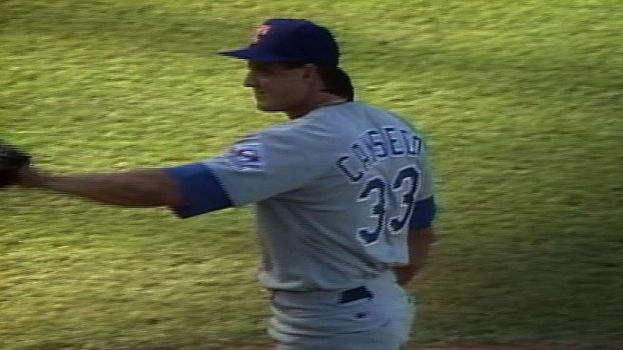 TEX@BOS: Canseco makes pitching debut in eighth