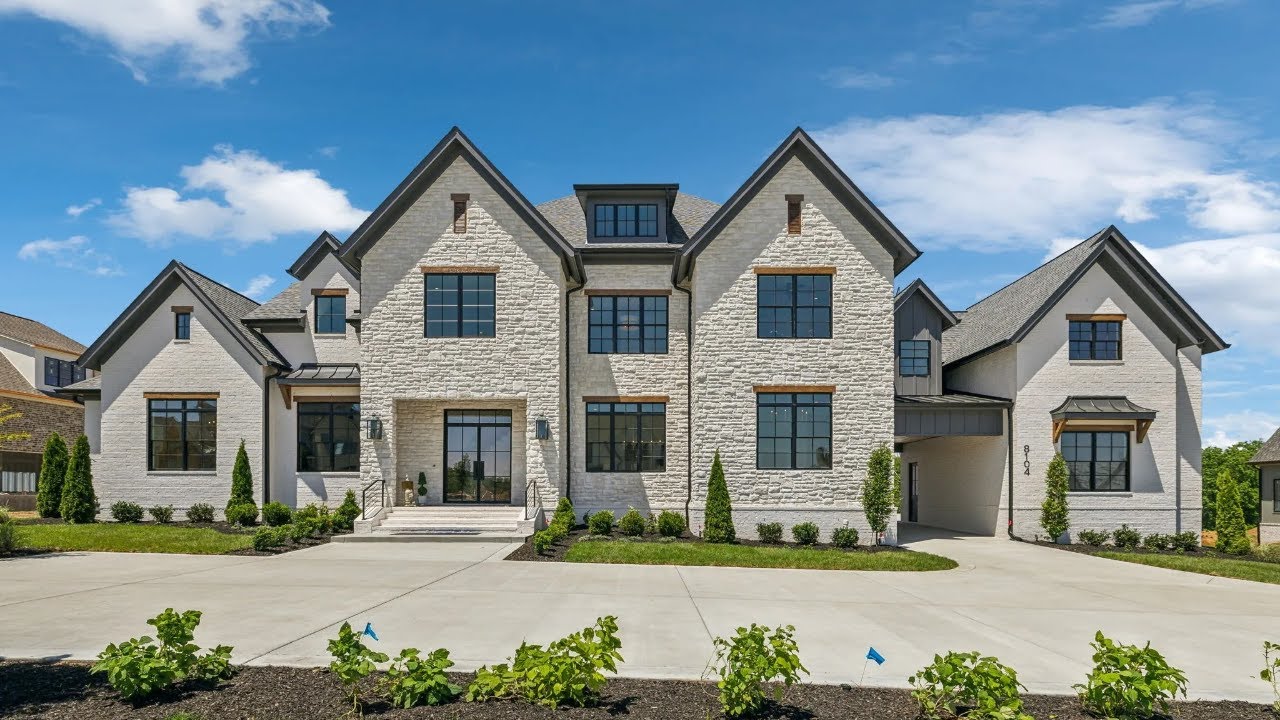 INSIDE AN ENORMOUS LUXURY HOUSE W/ A PRIVATE GARAGE AND SUITE | $4.9M