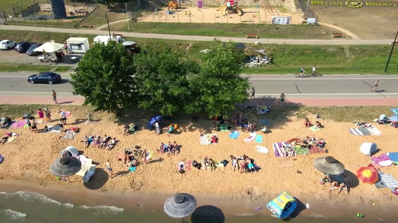Niedziela nad Zalewem Brodzkim (plaża, relaks pod palmami, skutery wodne)