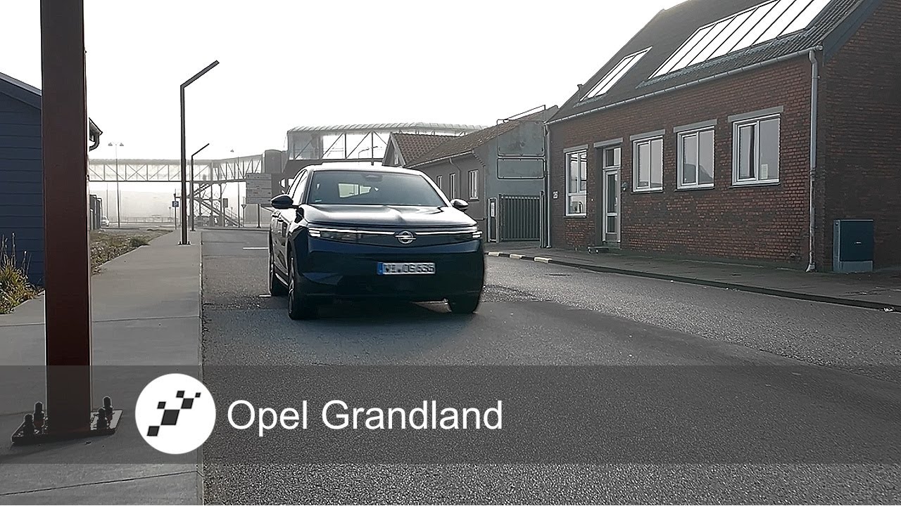 SUV zamiast modelu klasy średniej &ndash; czy Opel Grandland przejmie klient&oacute;w Insignii? | DRIVE MODE