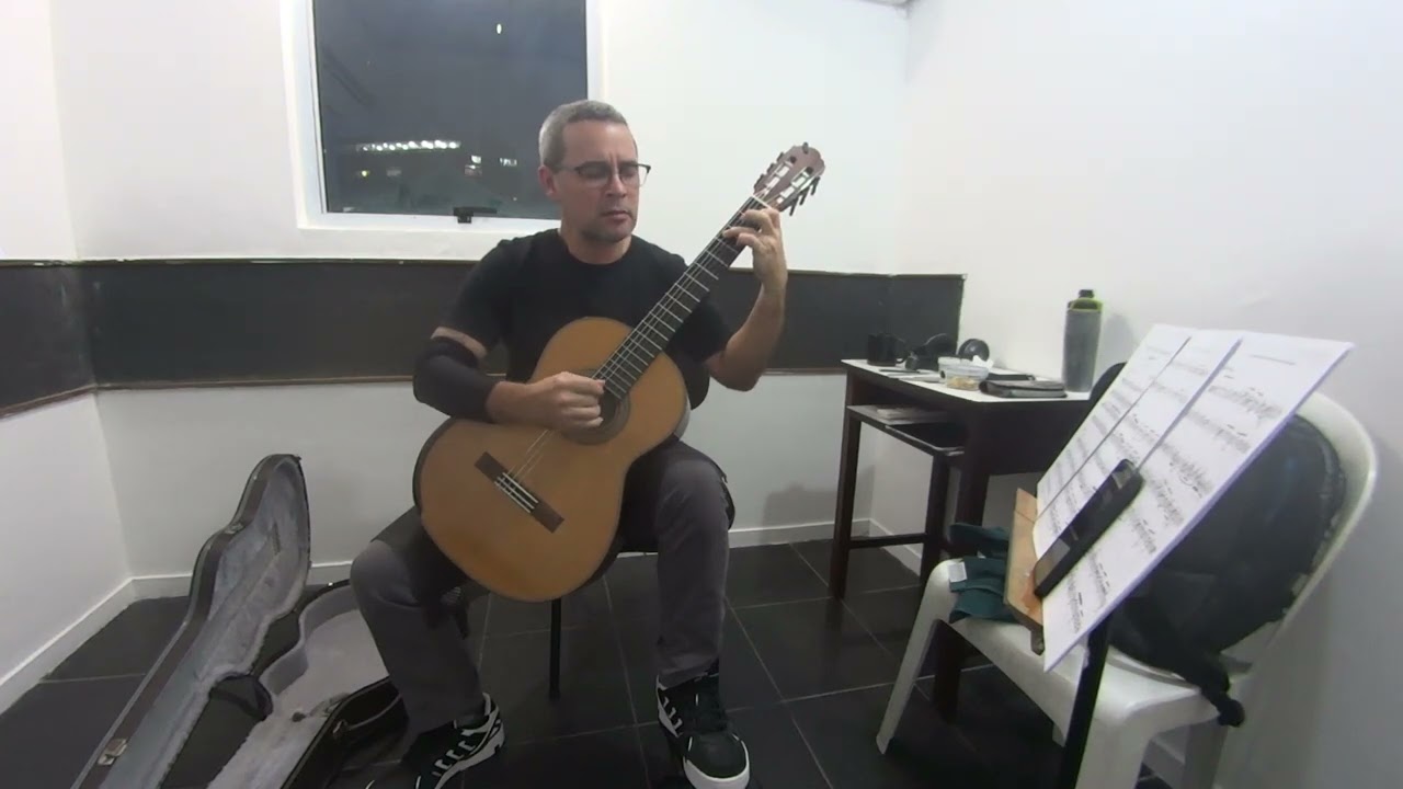 Estudando entre uma aula e outra: Allemande BWV 1008 - J. S. Bach (1685-1750)