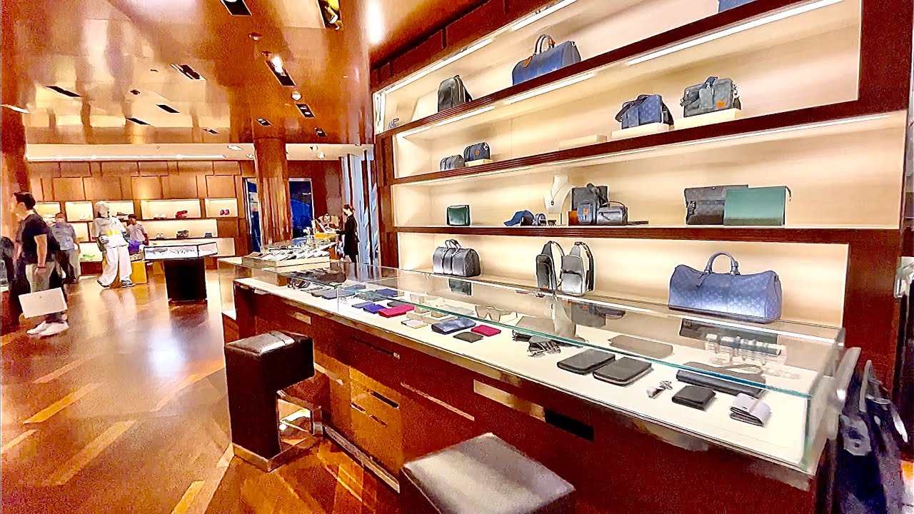 LOUIS VUITTON MBS ISLAND STORE REVIEW @ 2 BAYFRONT AVENUE MARINA BAY SANDS SINGAPORE
