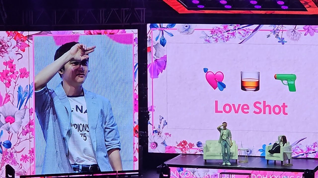 Doh Kyung Soo 도경수 Plays Emoji Guessing Game + Sings Acapella For Each Song! 😍 4K Fancam 직캠