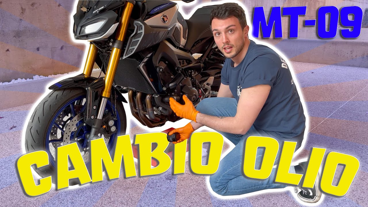 CAMBIO OLIO e FILTRO alla mia YAMAHA MT-09 - Manutenzione stagionale! Cambio olio & filtro moto