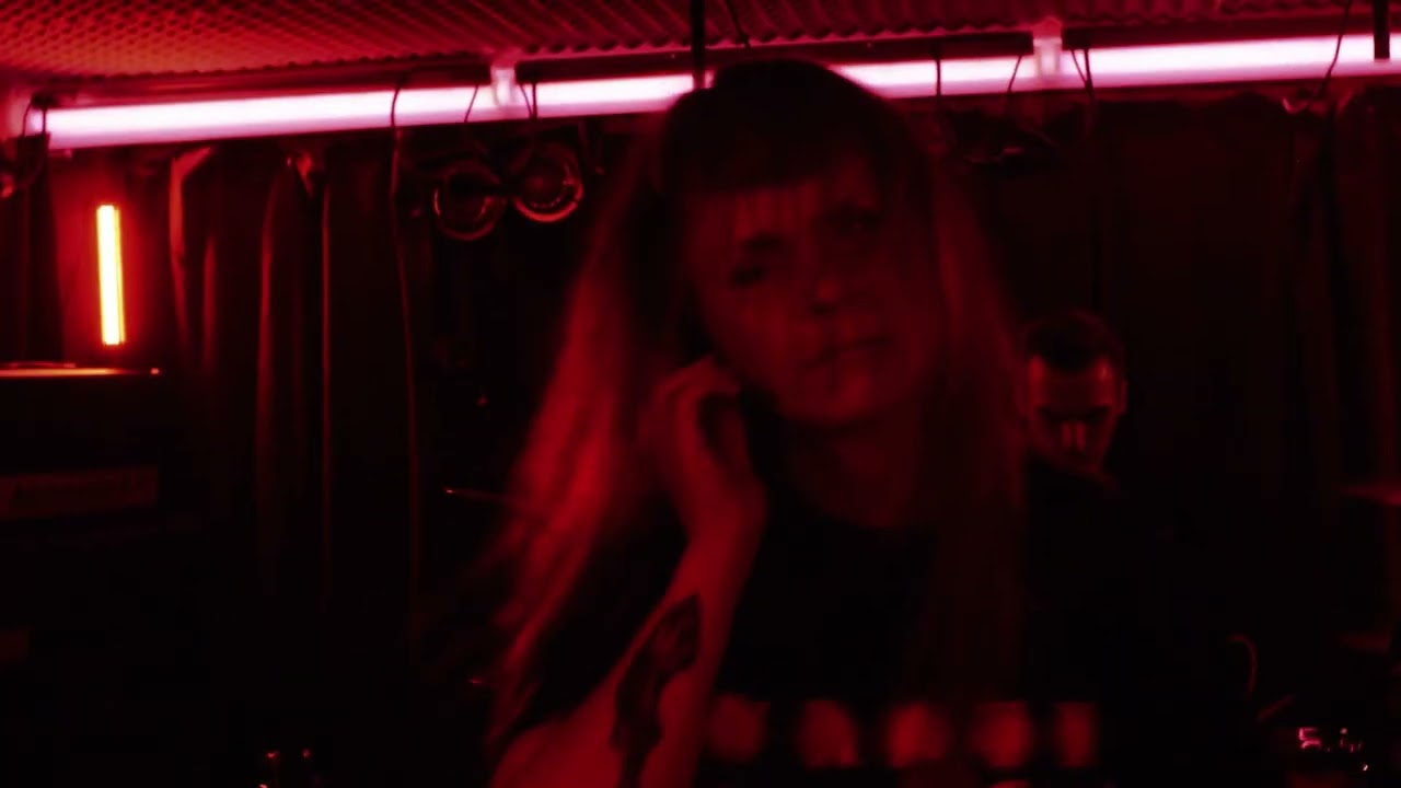 Utflod - Glitter & Gulp - Live At Studio Garlick