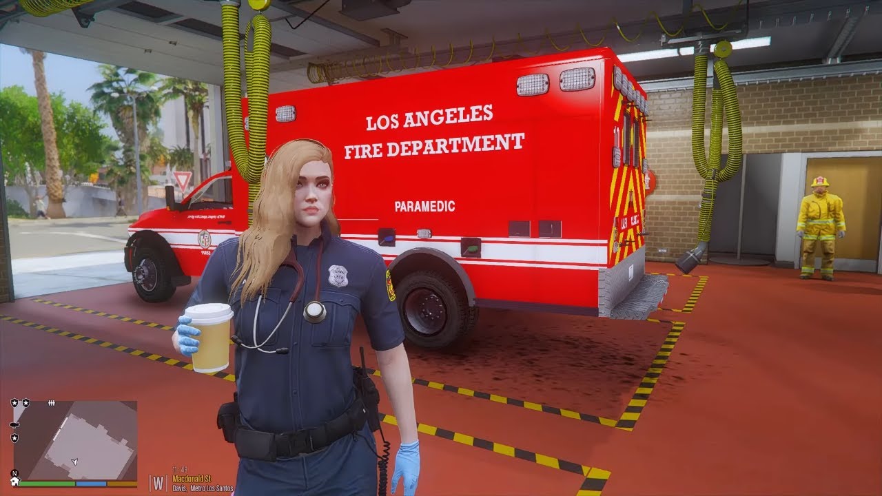 Gta 5 LSFDFR Playing As A Female LAFD Paramedic - First Responder/EMS Mods #gta #gta5 #lspdfr