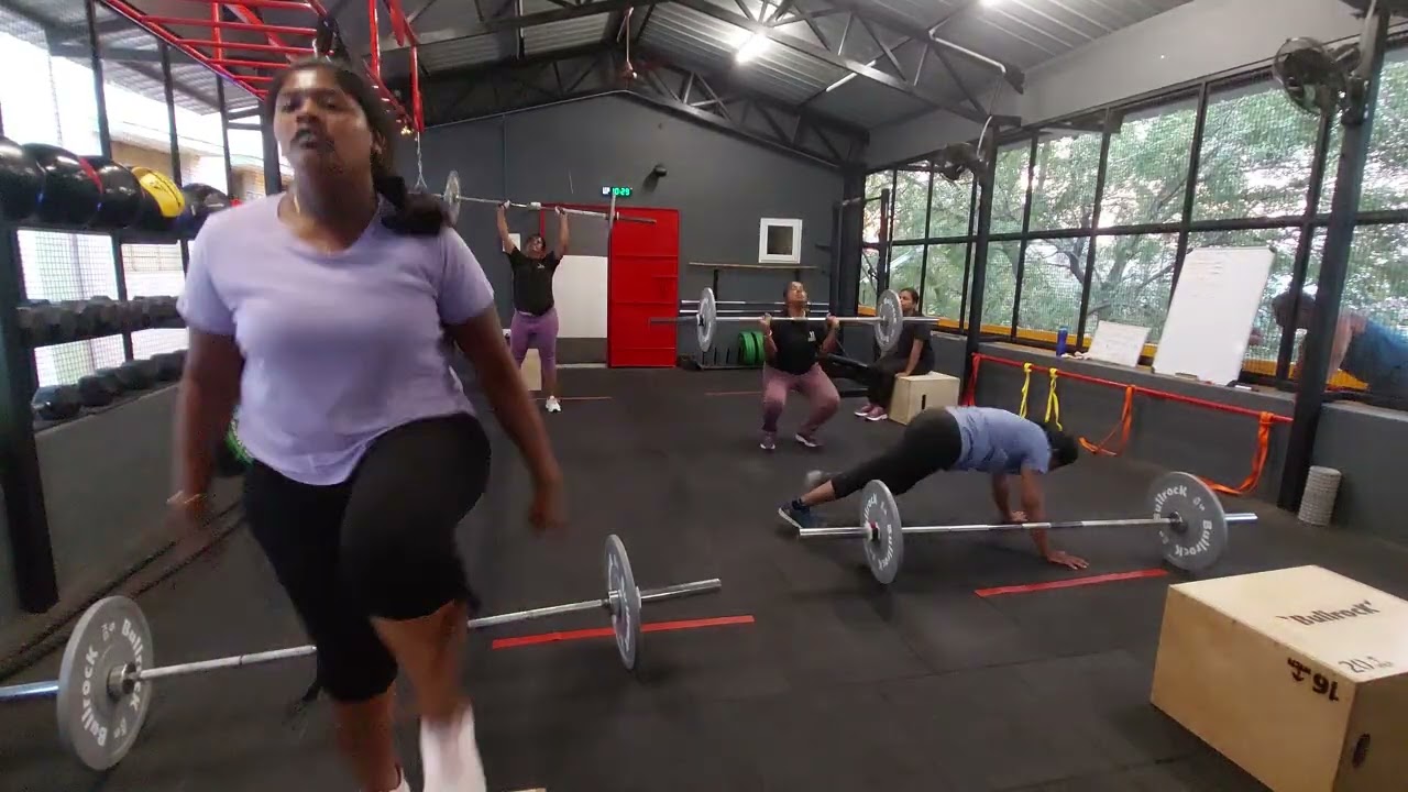 Crossfit barbell circuit 🔥🔥finish as fast as you can 💪