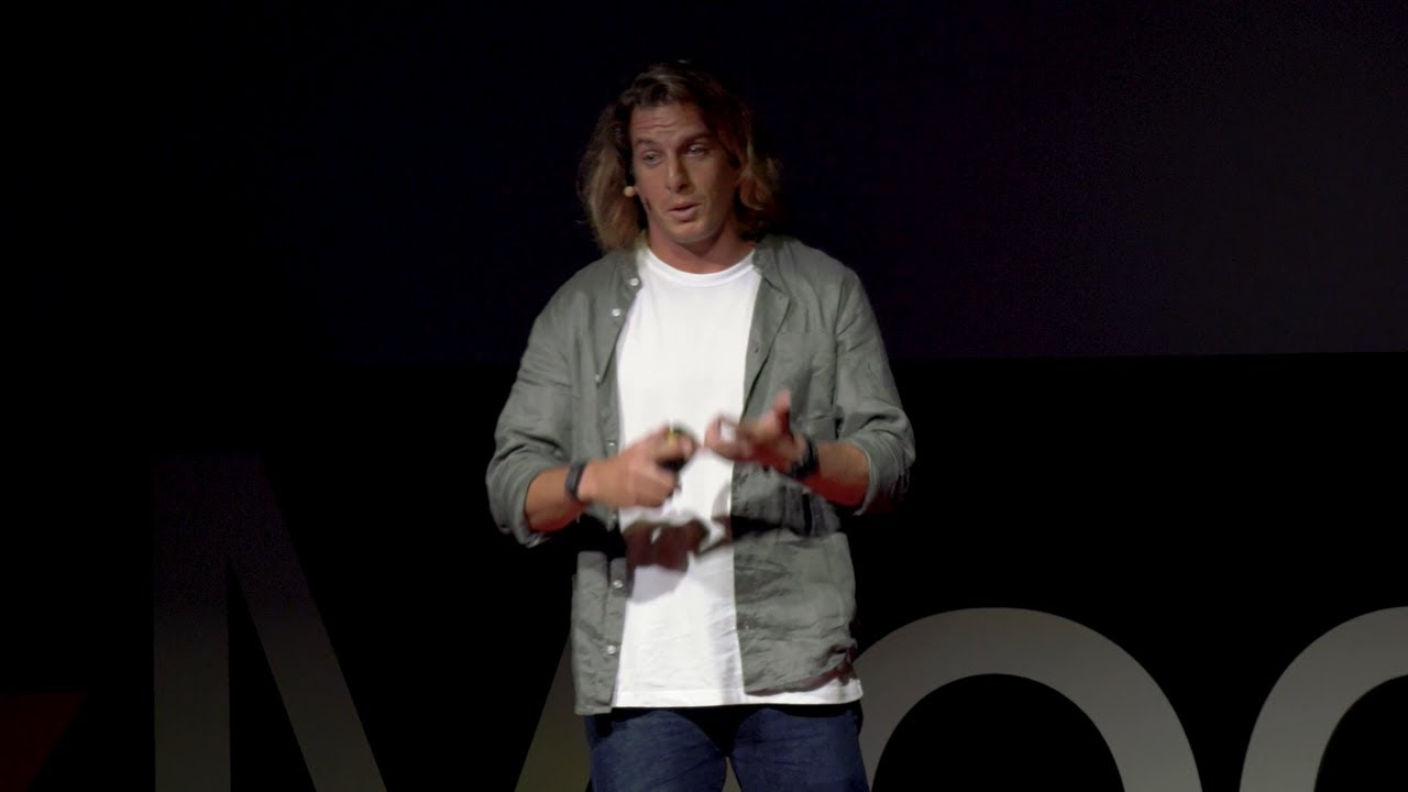 Come le avversità possono diventare vantaggi | Federico Morisio | TEDxModena