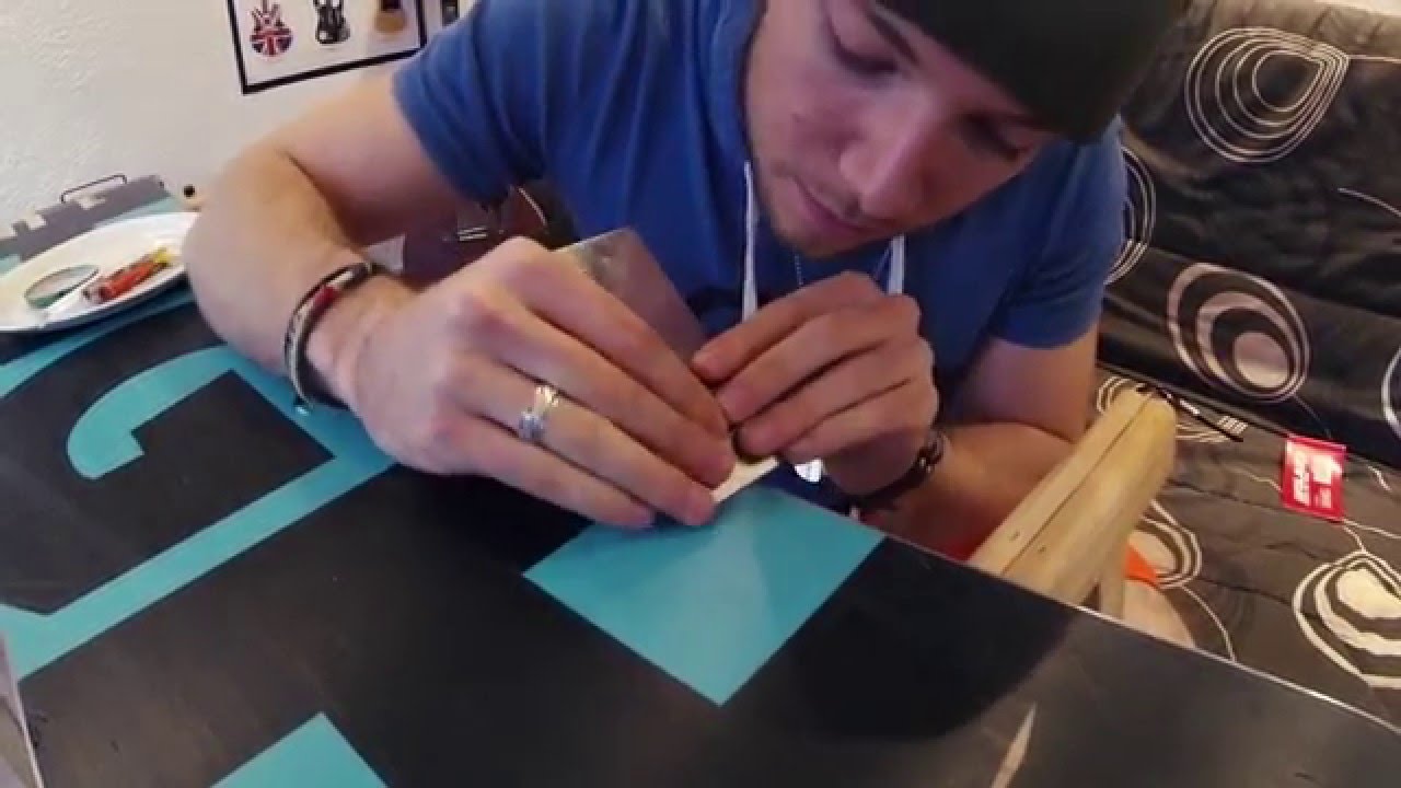 Comment réparer la semelle de sa planche de snowboard ou de ses skis facilement