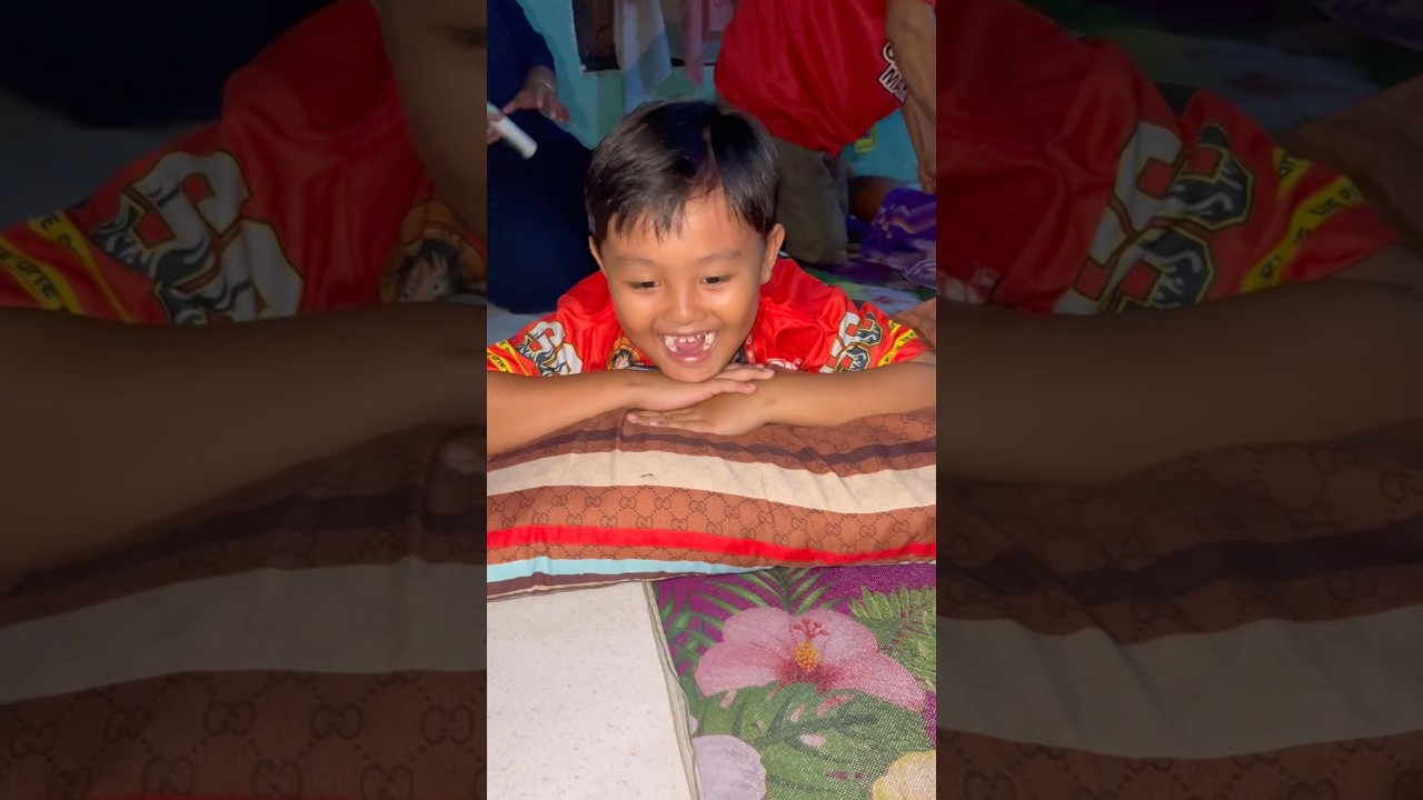 AKAL-AKALAN RAKA MINTA PIJIT GRATIS‼️#minivlog #minivlogshorts #anakdesa #hiburan #shortvideo #vlog