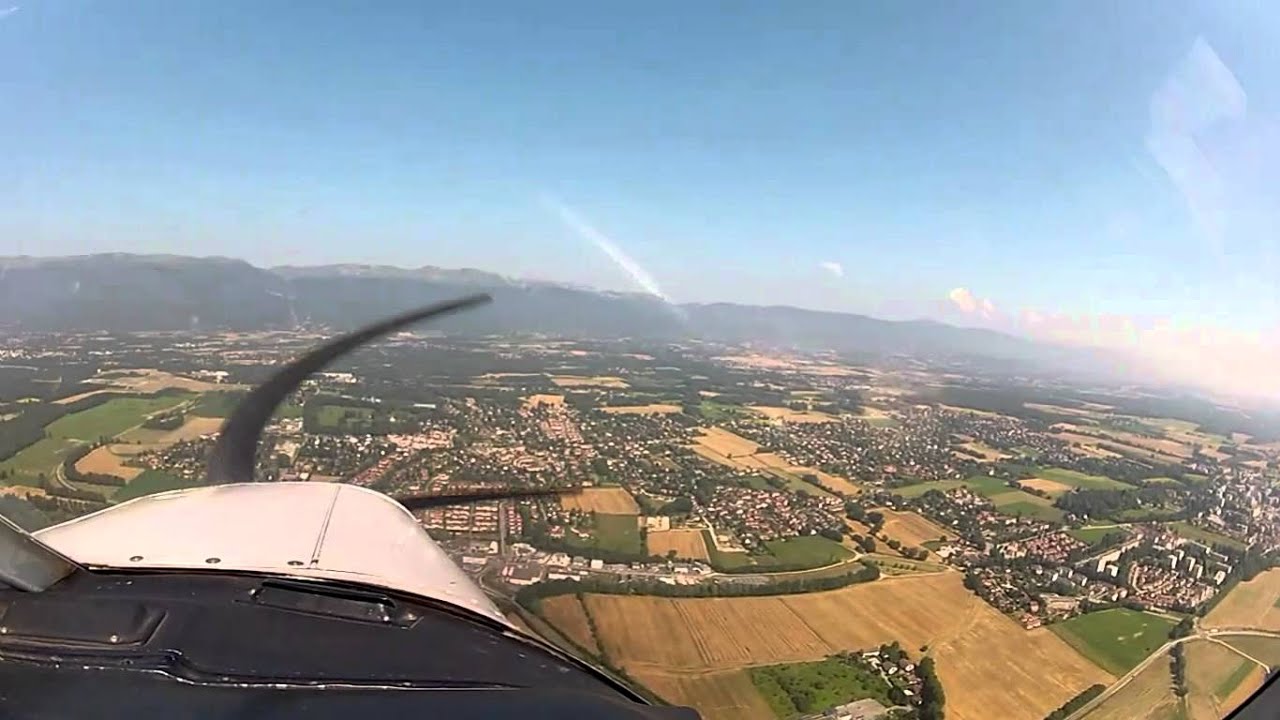 Overflying and landing at Geneva (LSGG) - VFR flight