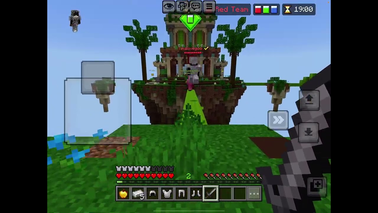Playing bedwars in minecraft